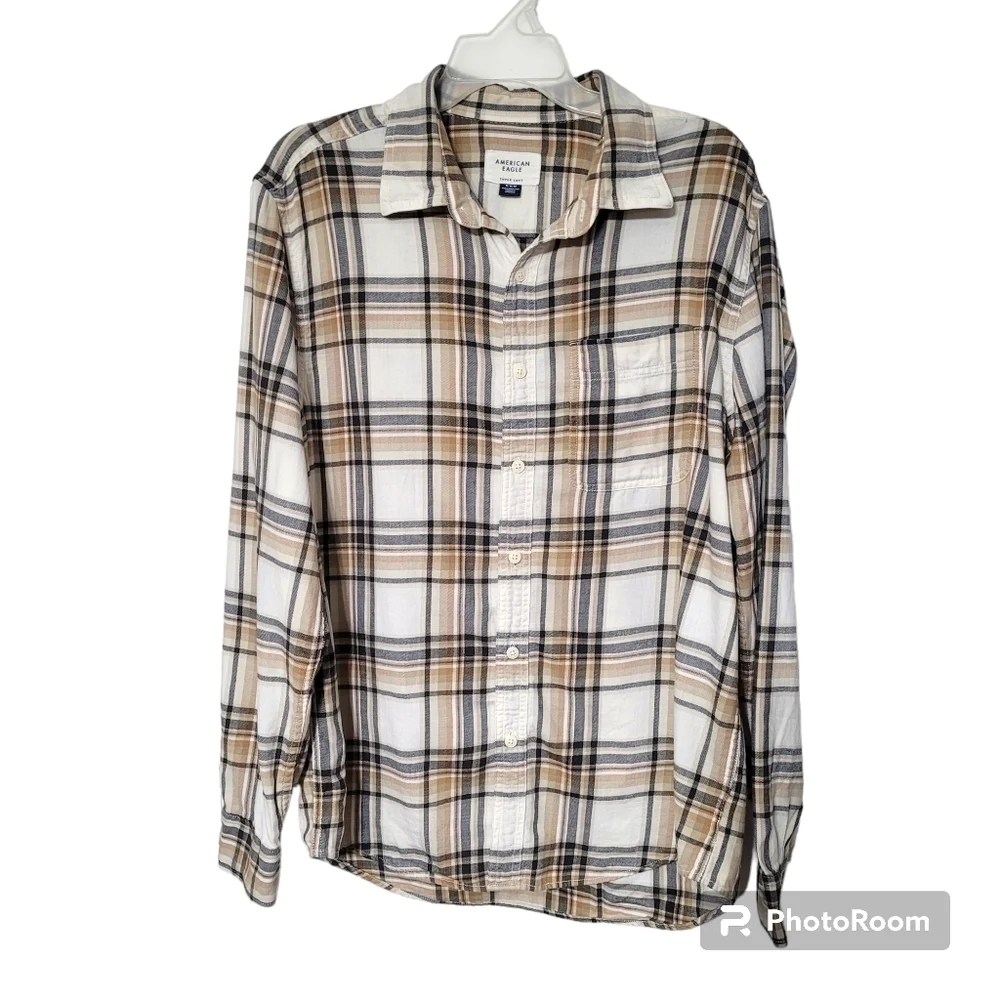 American Eagle Super Soft Tan Plaid Everyday Button Down Shirt Men's Size Medium